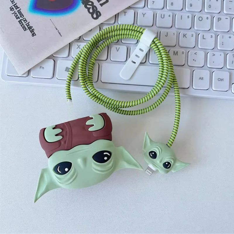 Kit Protetor De Cabo Usb E Capa Carregador Celular Baby Yoda