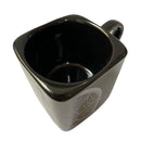 CANECA CUBO QUADRARDA WANDINHA - FAMILIA ADDAMS